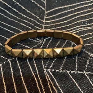 Golden Pyramid Stretch Bracelet